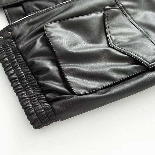 Damen Kurze Lederimitat-Bomberjacke mit großem Kunstfellkragen, Pattentaschen und Taillensaum Nord Taschen