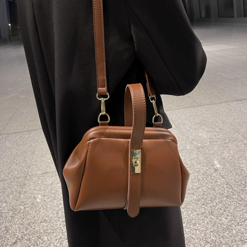 Damen elegante Handtasche mit praktischen Fächern Nord Taschen