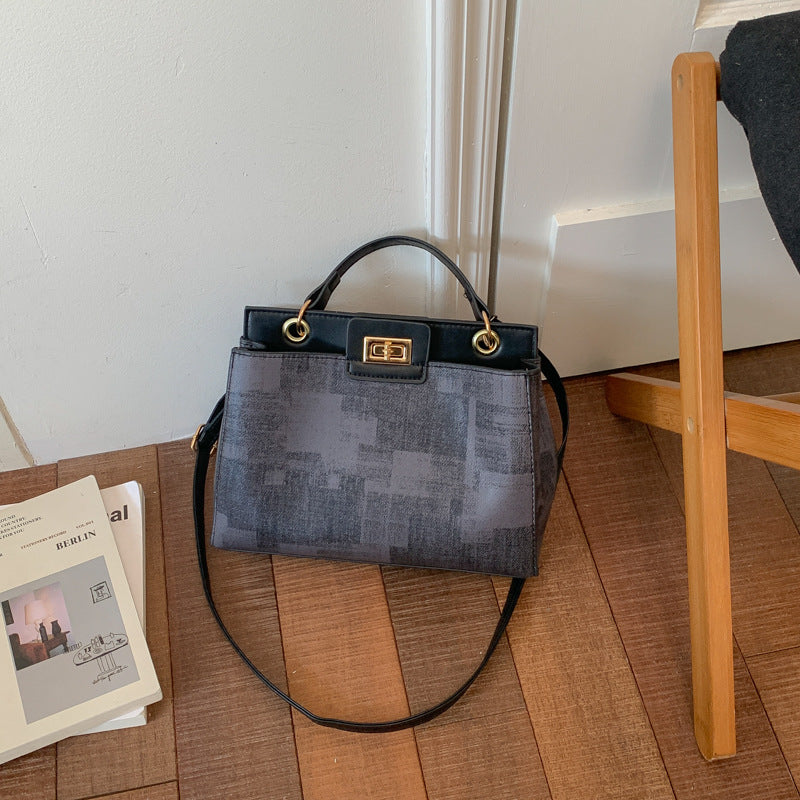 Damen elegante Umhängetasche mit luxuriösem Lederlook und geschmackvollem Verschluss Nord Taschen