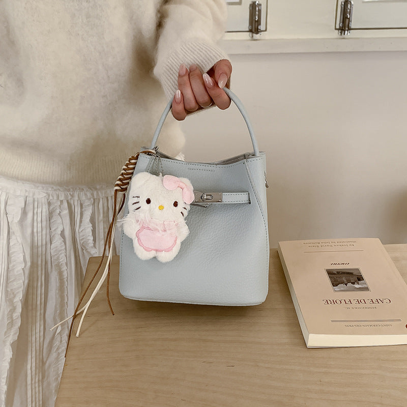 Damen Mini-Tasche mit abnehmbarem Plüschanhänger Nord Taschen