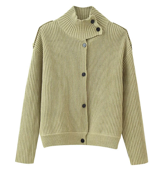 Damen 80+ kurzer Rippstrick‑Cardigan mit hohem Stehkragen und Knopfleiste Nord Taschen