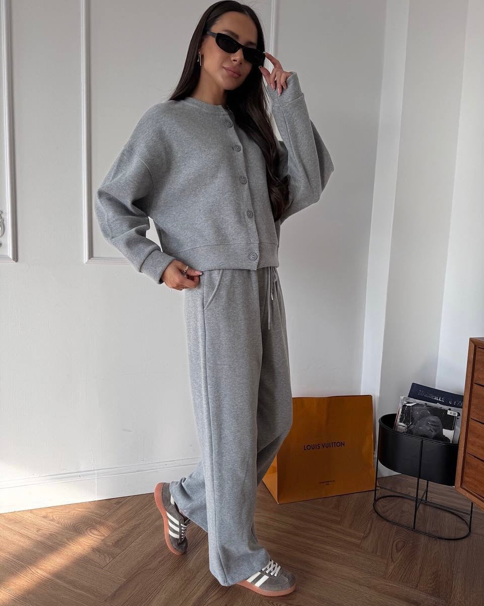 Damen geknöpftes Cropped-Lounge-Set mit Oversize-Cardigan und hochtaillierter Wide-Leg Jogginghose Nord Taschen