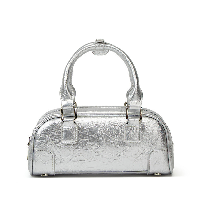 Damen Hobo-Tasche mit glänzender Oberfläche und stilvollen Akzenten Nord Taschen