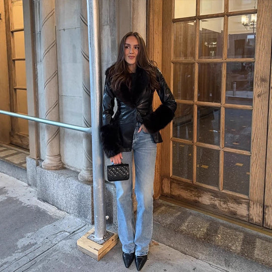 Damen Taillierter Lederimitat-Midimantel mit Wiener Nähten, voluminösem Faux‑Fur‑Schalkragen & Fellmanschetten Nord Taschen