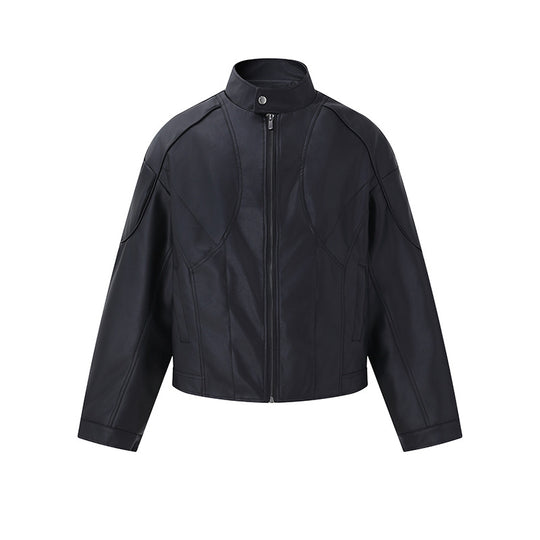 Herren Kurzboxy Mock‑Lederjacke mit geometrischer Nahtführung Nord Taschen