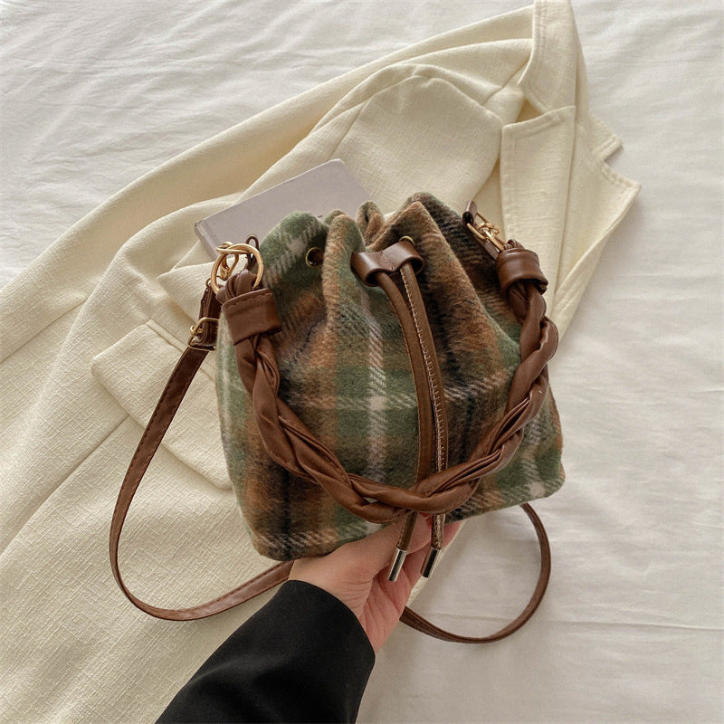 Damen Bequeme Umhängetasche mit Kordelzug Nord Taschen