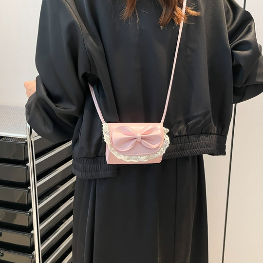 Damen Designer Umhängetasche mit Spitzenakzenten von Nord Taschen