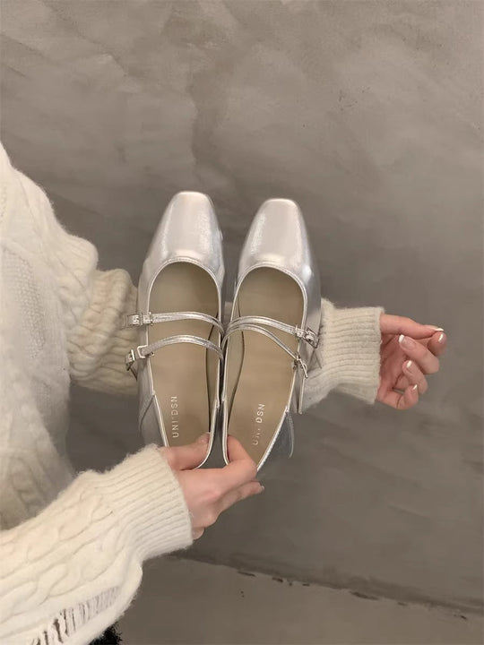 Damen stilvolle Pumps mit verstellbaren Riemen