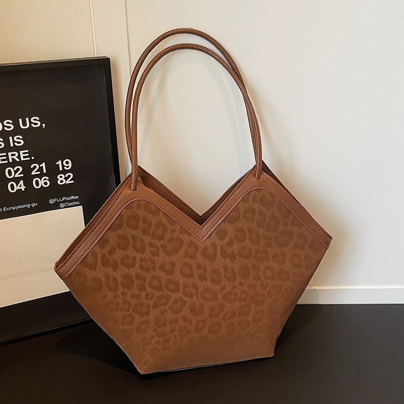Damen Hobo-Tasche mit strukturiertem Design und eleganten Doppelgriffen Nord Taschen