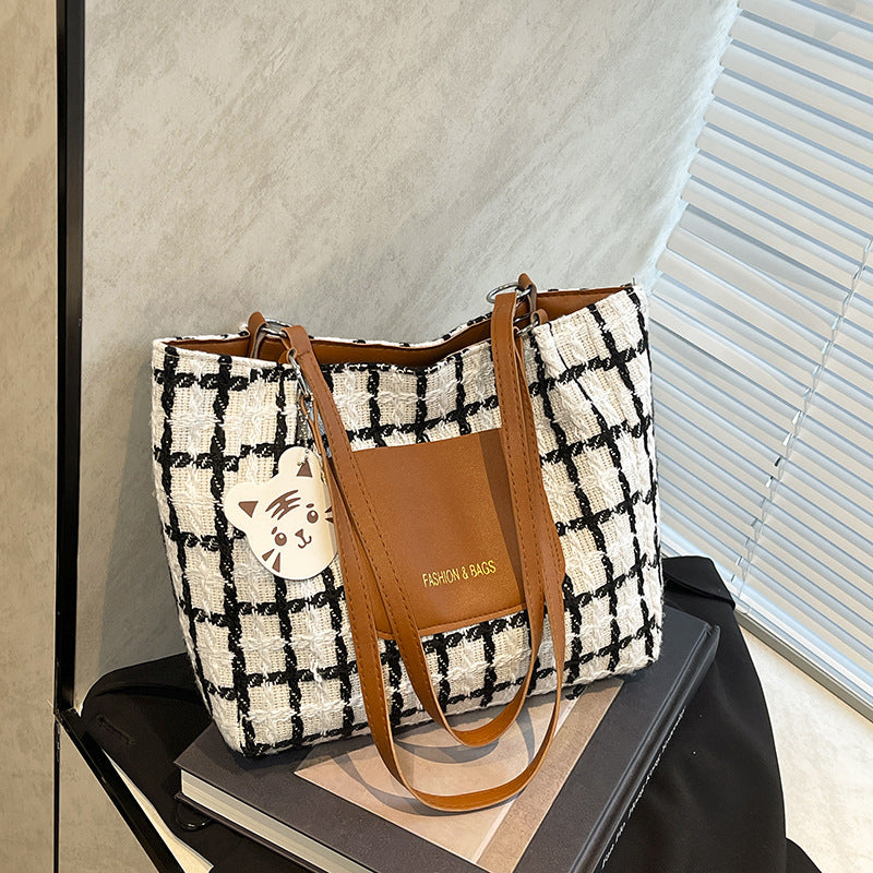 Damen modische Tragetasche im eleganten Karomuster Nord Taschen