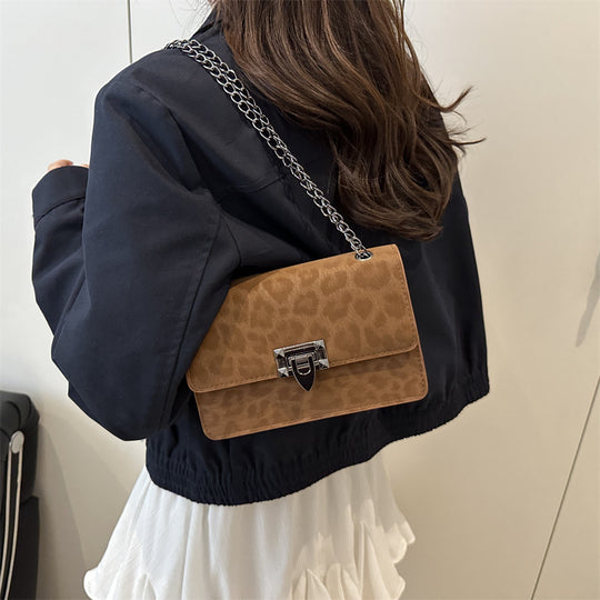 Damen Designer Umhängetasche mit edler Kettenverschlusstechnik Nord Taschen