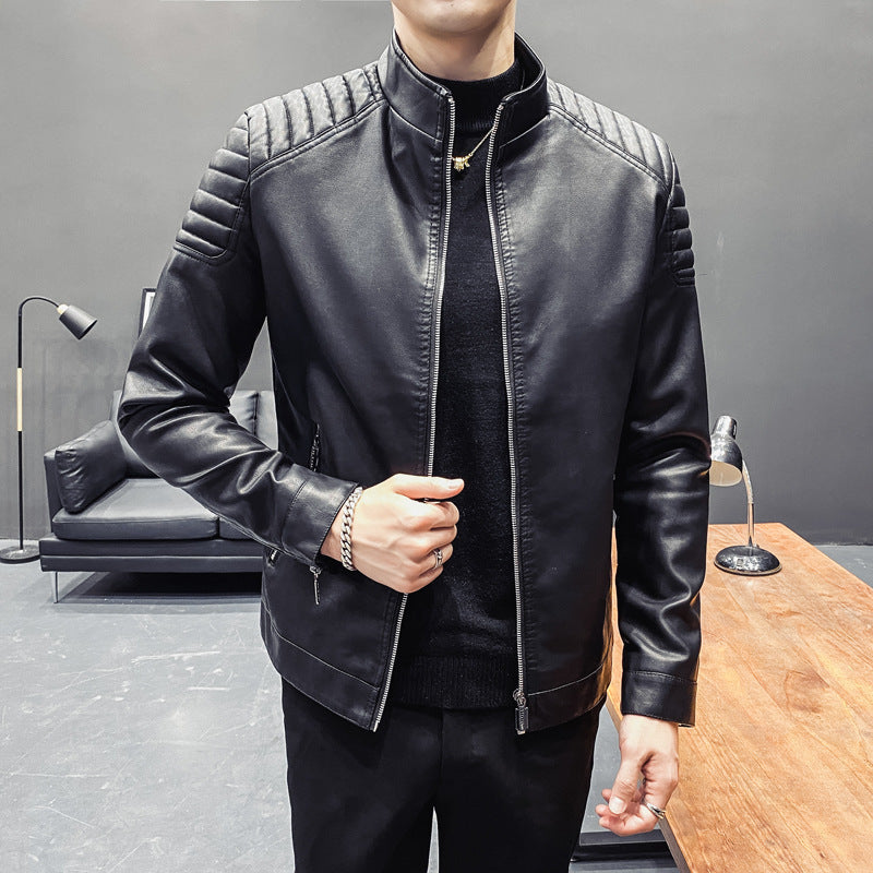 Herren schlanker Kunstleder-Moto-Blouson mit ergonomischen Nähten, Rippenstepp an Schultern und verdeckten Reißverschlusstaschen Nord Taschen