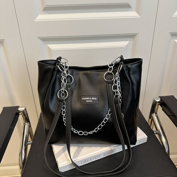 Damen modische Handtasche mit Kettenakzenten Nord Taschen