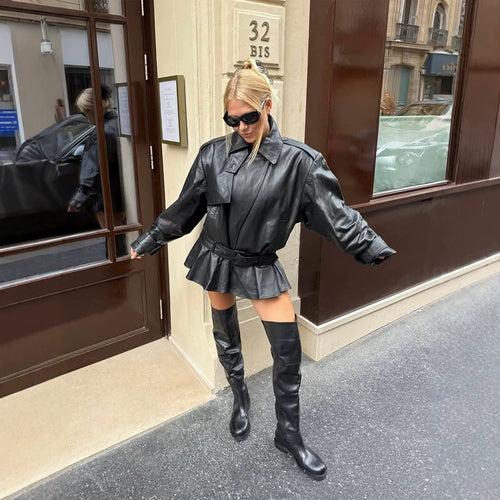 Damen Oversize-Lederjacke mit taillierendem Bindegürtel und Volant-Saum Nord Taschen