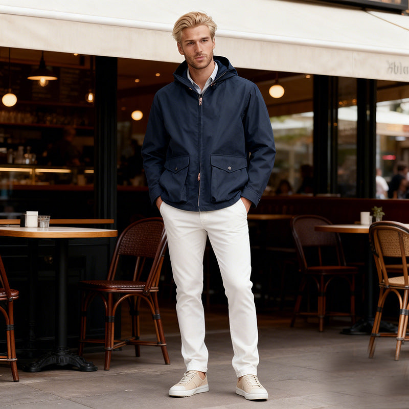 Herren Leichte Kapuzenjacke im urbanen Minimalstil mit Zwei-Wege-Reißverschluss und Pattentaschen Nord Taschen