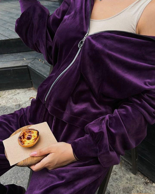 Damen weiches Velours-Lounge-Set mit kurzem Reißverschluss, extra langen Tunnelzügen und hochgeschnittener Komforthose Nord Taschen