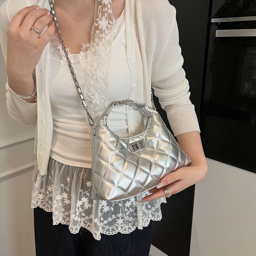 Damen Mini-Bag mit elegantem Steppdesign und schickem Kettenverschluss Nord Taschen