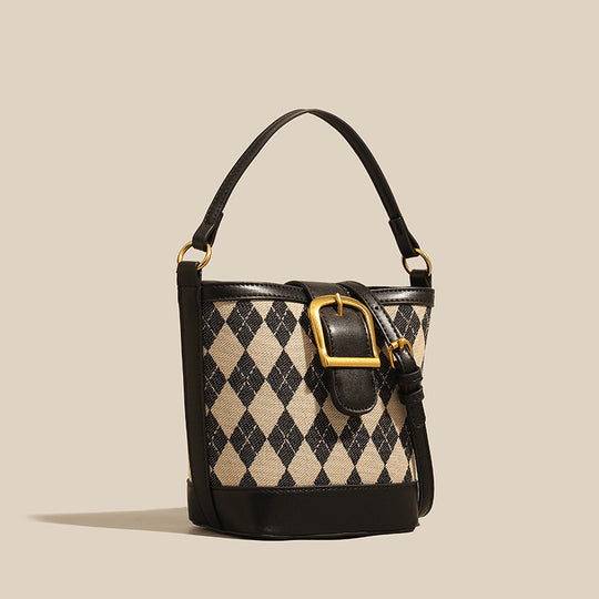 Damen Umhängetasche mit modernem Karomuster und eleganter Schnalle Nord Taschen
