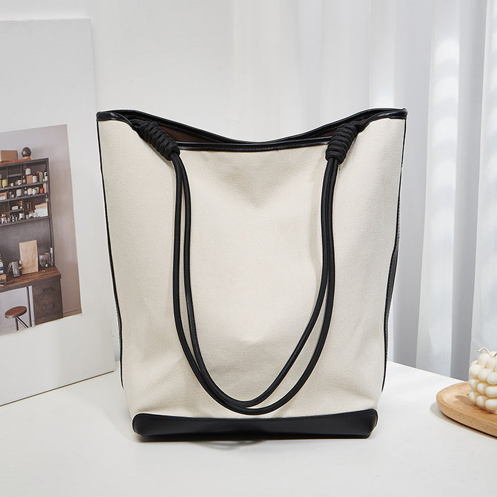 Damen Baumwoll-Leder Schultertasche mit eleganten Details Nord Taschen