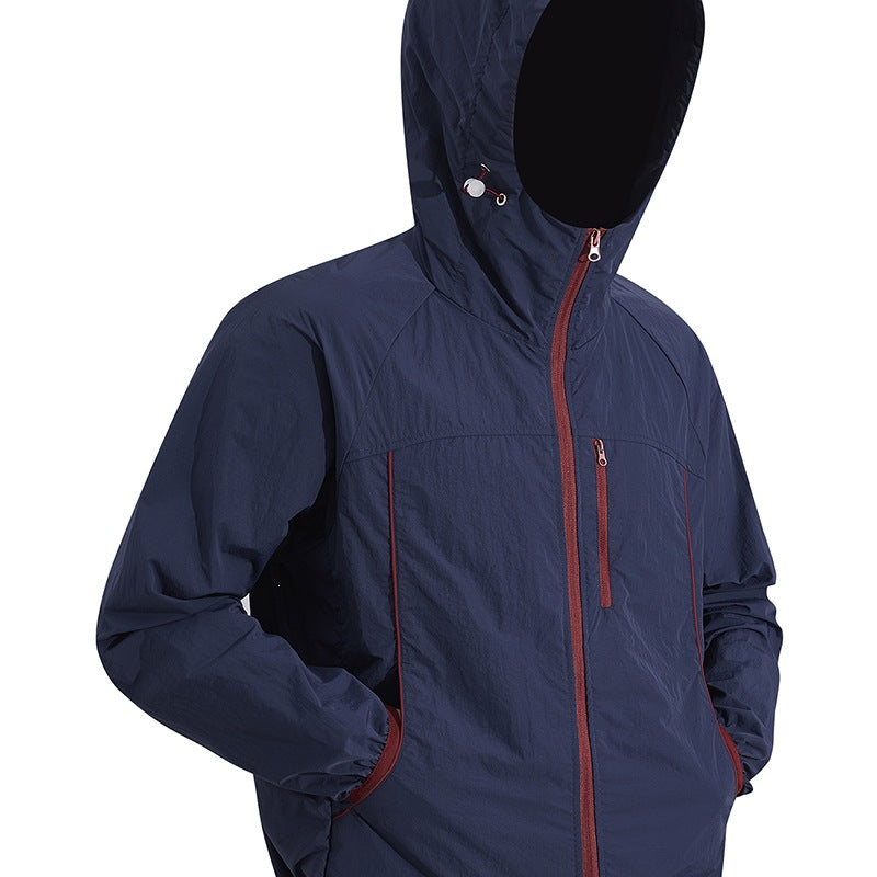 Herren Ultraleichte Kapuzenwindjacke aus Ripstop mit verstellbarem Saum & Brustreißverschluss Nord Taschen