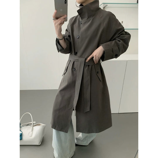 Damen Midilanger Trenchcoat mit hohem Stehkragen, Bindegürtel und lässiger Oversize-Silhouette Nord Taschen