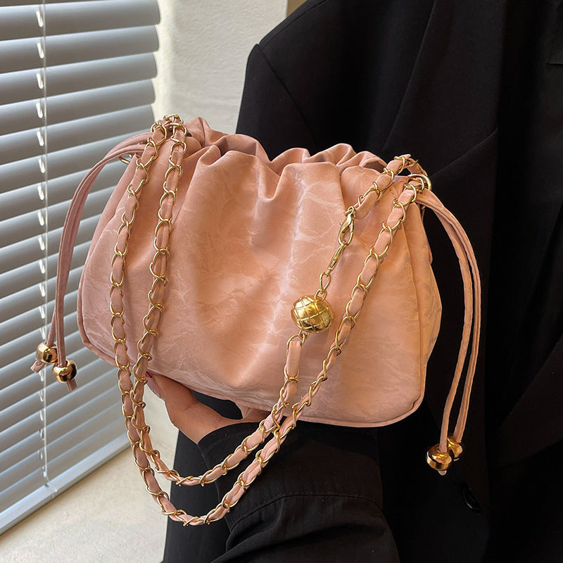 Damen Beuteltasche mit elegantem Kettenriemen Nord Taschen