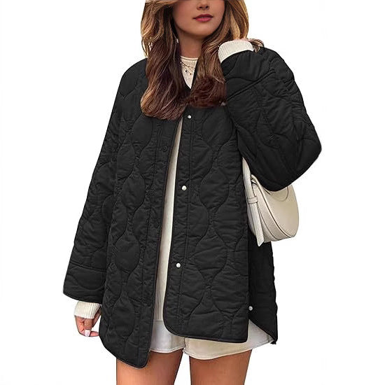 Damen Steppjacke im Oversize Design mit gewölbter Steppung und seitlichem Schlitz Nord Taschen