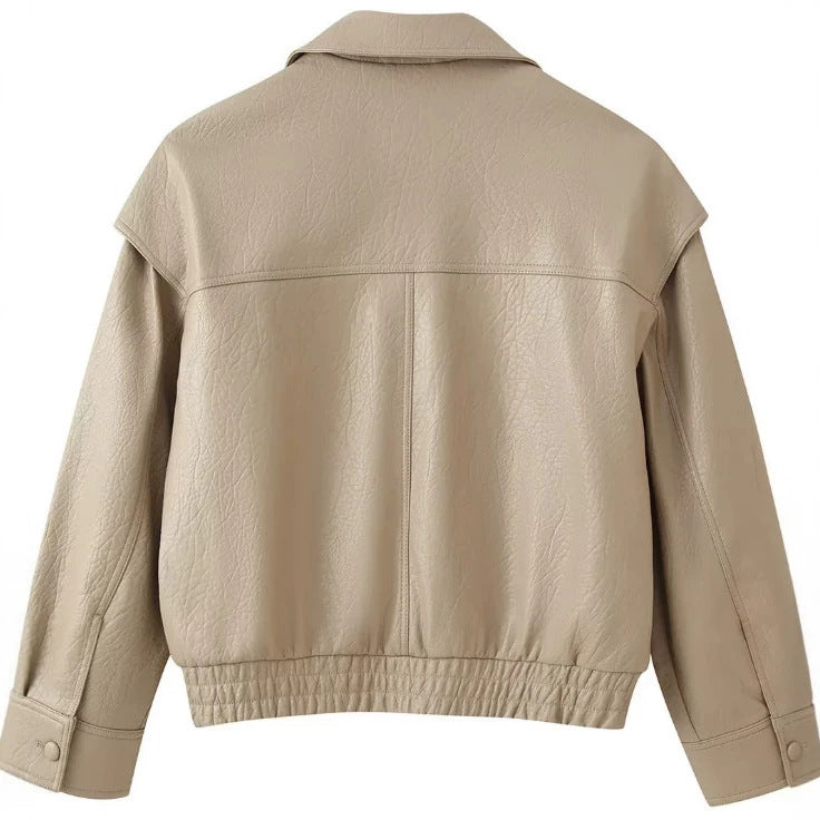 Damen Kurzblouson aus Kunstleder mit zweireihiger Knopfleiste, breitem Revers und gerafftem Bund Nord Taschen