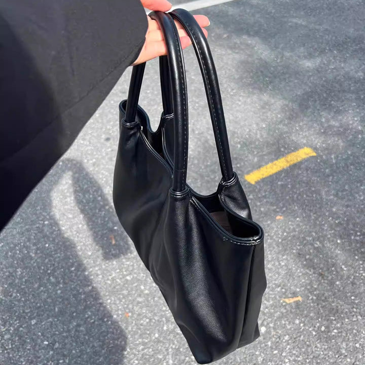 Damen Tragetasche mit elegantem, geräumigem Innenraum und hochwertigen Ledergriffen Nord Taschen