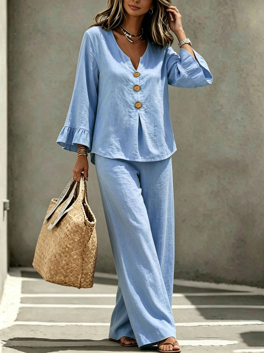Damen Leinenoptik-Loungewear-Set mit V-Ausschnitt Holzknopfleiste und Volantärmeln Nord Taschen