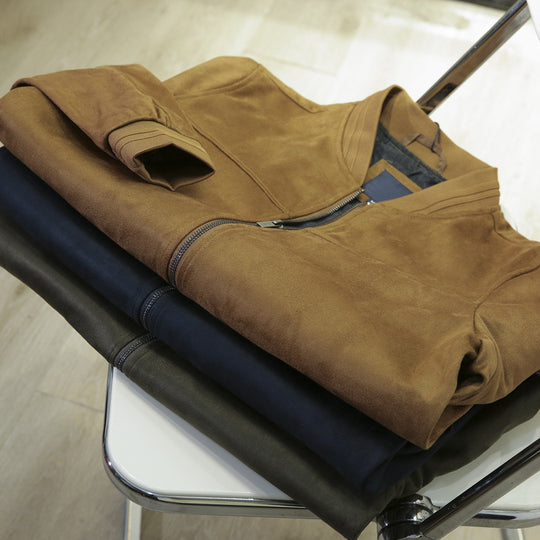 Herren Lederblouson im Bomberstil mit Rippkragen, verdecktem Reißverschluss und seitlichen Eingrifftaschen Nord Taschen