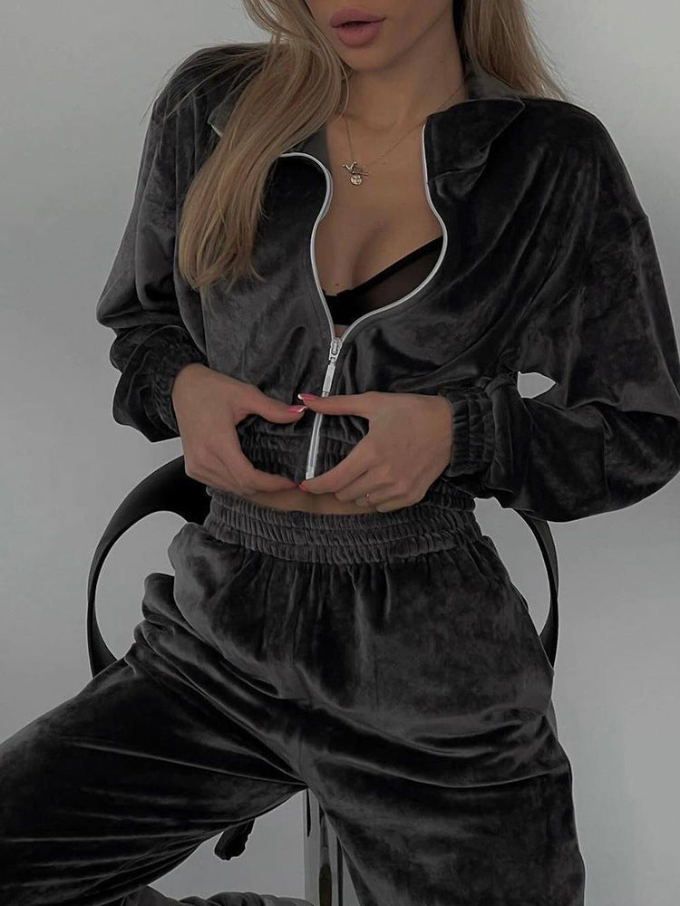 Damen luxuriöses Velours Lounge-Set mit kurzem Reißverschlussjacke und hochtaillierter Gummibund-Jogger Nord Taschen