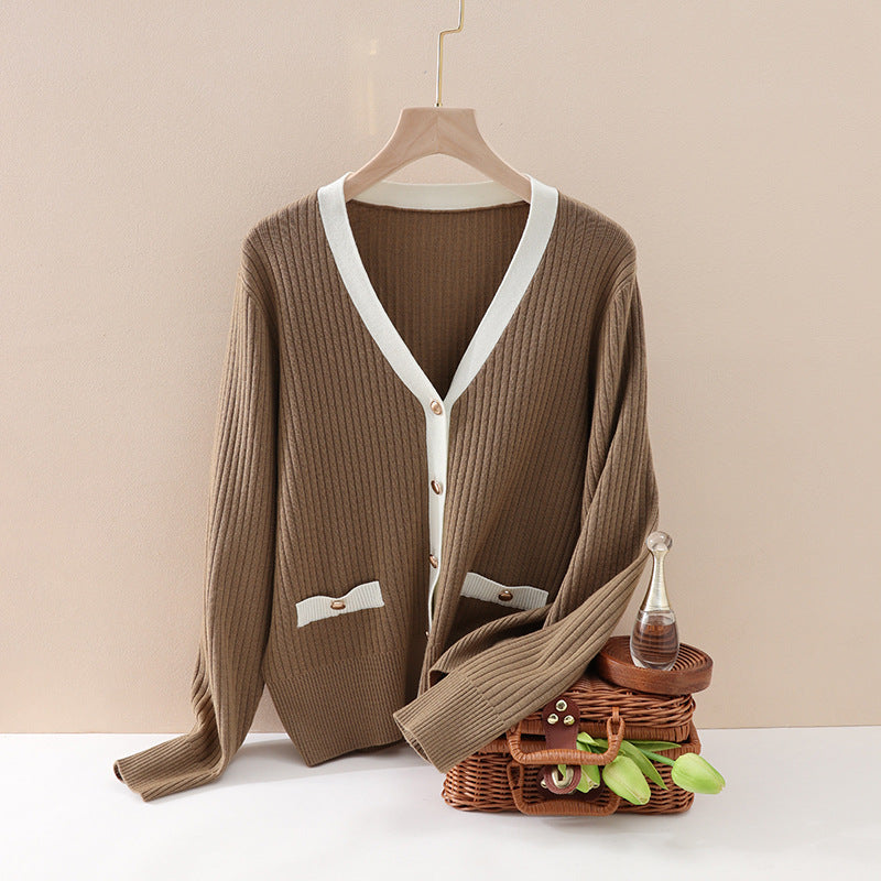 Damen Marin-inspiriertes Rippenstrick-Cardigan mit Polokragen und Zierknopfleiste Nord Taschen