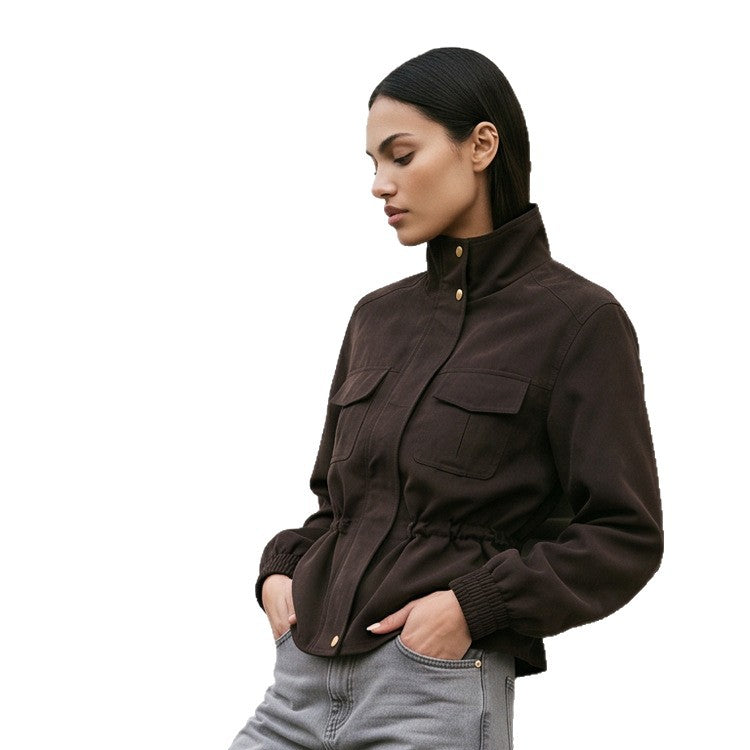 Damen Kurzjacke im Utility‑Stil mit Taillenzug und Stehkragen Nord Taschen