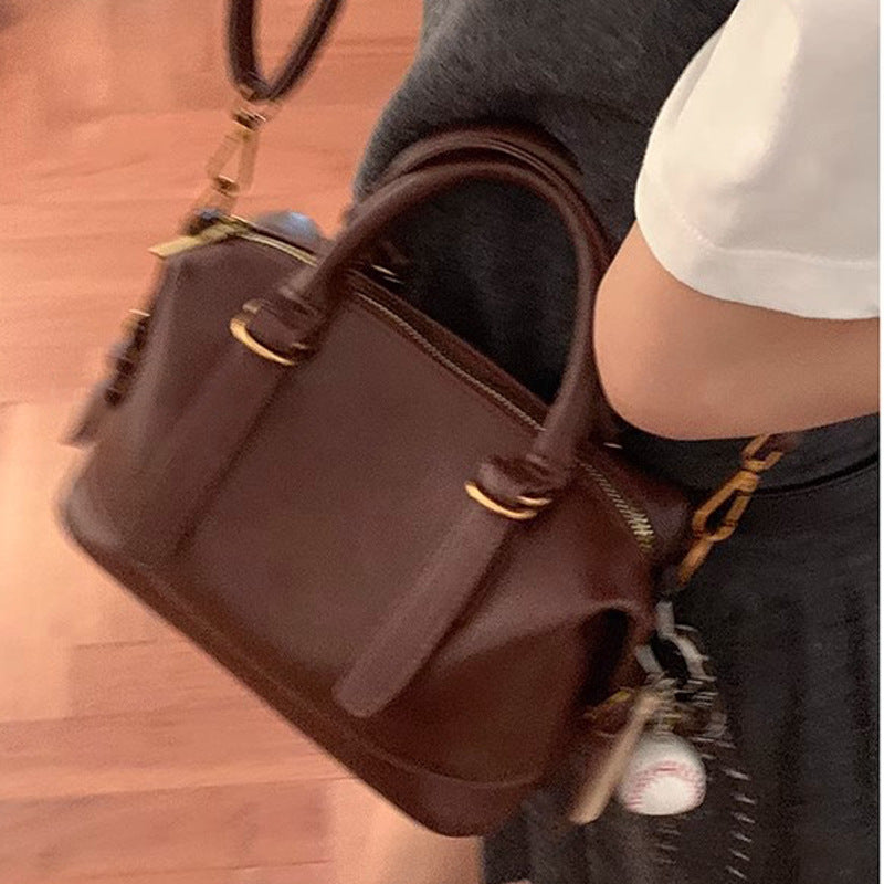 Damen Handtasche mit luxuriösem Leder und stilvollen Verzierungen Nord Taschen