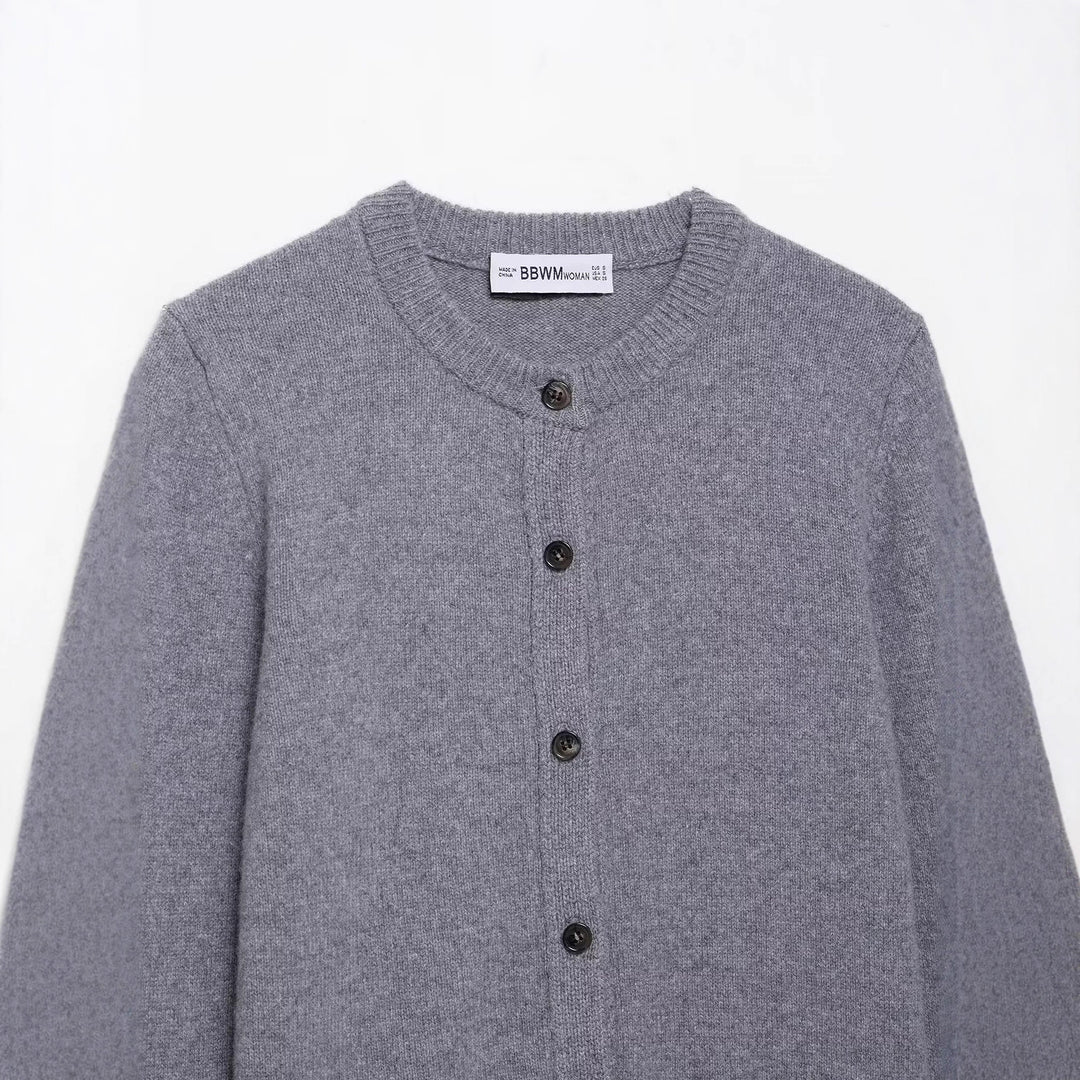 Damen Kurzgeschnittener Feinstrick-Cardigan mit Rundhalsausschnitt und Rippbündchen Nord Taschen