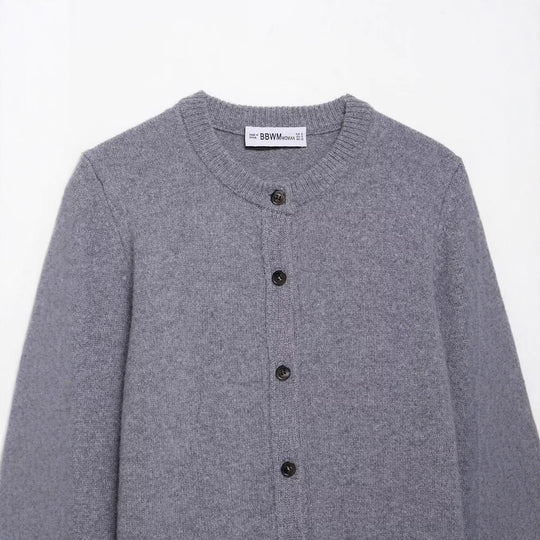 Damen Kurzgeschnittener Feinstrick-Cardigan mit Rundhalsausschnitt und Rippbündchen Nord Taschen