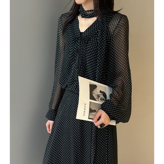 Damen Chiffonbluse mit Schleifenkragen, feinem Punktprint und dekorativen Falten Nord Taschen