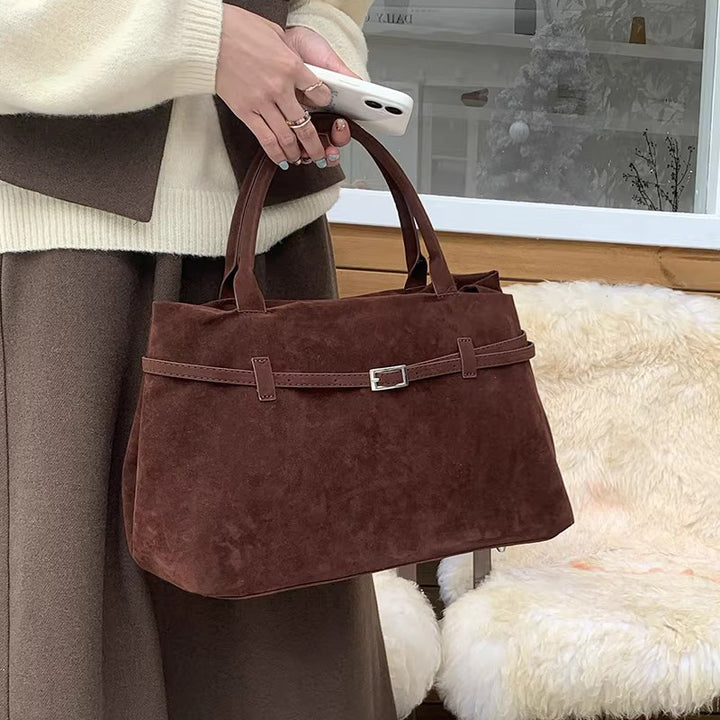 Damen Schultertasche mit elegantem Wildlederbezug und dekorativem Gürtel Nord Taschen