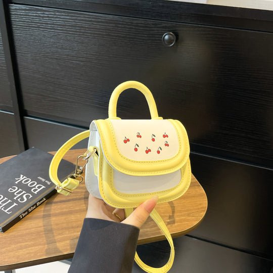 Damen Mini-Handtasche mit fröhlichem Kirschdesign und charmanten Anhängern Nord Taschen