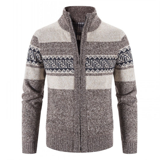 Herren Strickjacke mit hohem Kragen und attraktiven Mustern Nord Taschen
