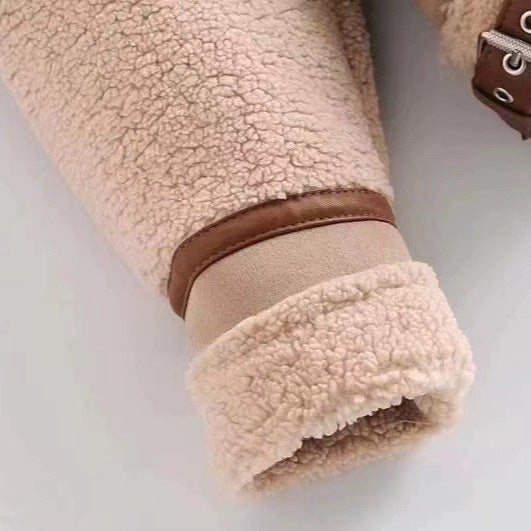 Damen Kurzjacke im Aviator-Look mit Teddyfutter, Kunstlederbesatz und asymmetrischem Reißverschluss Nord Taschen