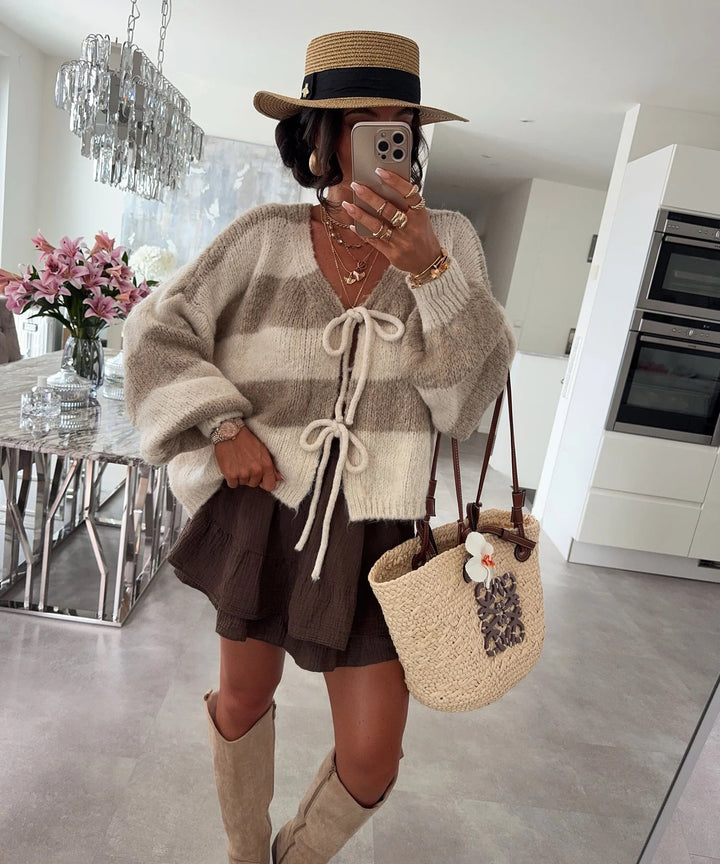 Damen lockere Strickjacke mit breiten Streifen und Bindegürtel