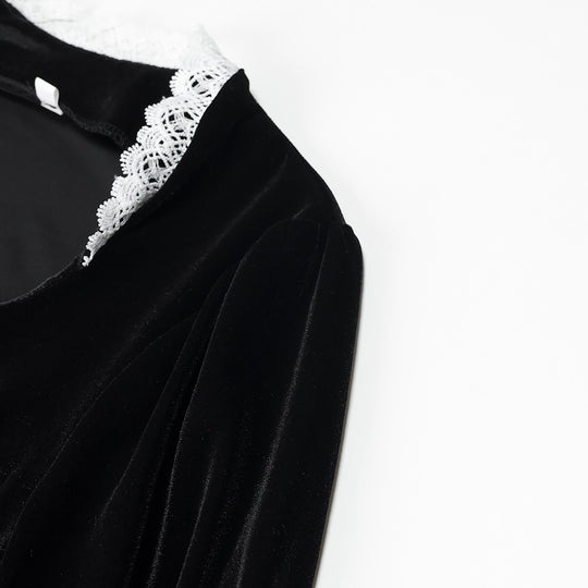 Damen Maxikleid aus Samt mit quadratischem Ausschnitt, Puffärmeln und Spitzenbesatz Nord Taschen