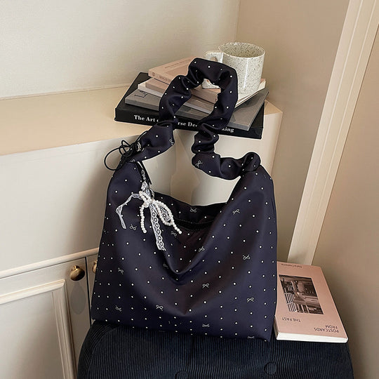 Damen Hobo-Tasche mit trendigem Punktedesign und geflochtenem Schulterriemen Nord Taschen