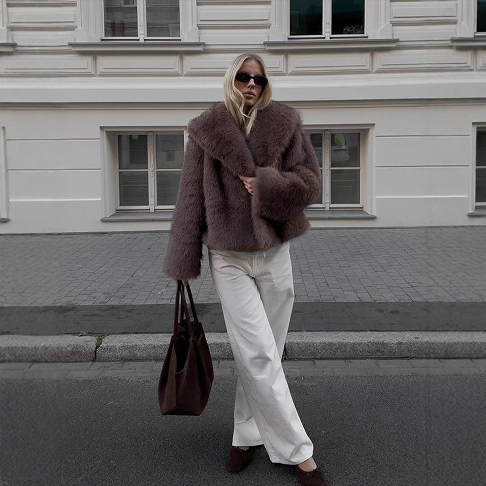 Damen Kurzjacke aus Kunstpelz im Boxy‑Schnitt mit voluminösem Schalkragen Nord Taschen