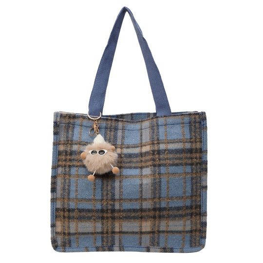 Damen Jute-Shopper Tasche mit stylisierten Karomuster und süßem Plüschanhänger Nord Taschen