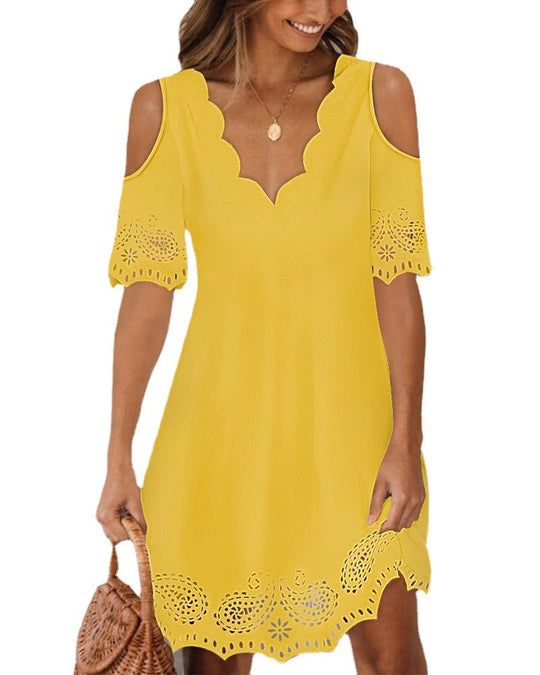 Damen Freizeitkleid mit eleganten Cut-Outs und Spitzenverzierung