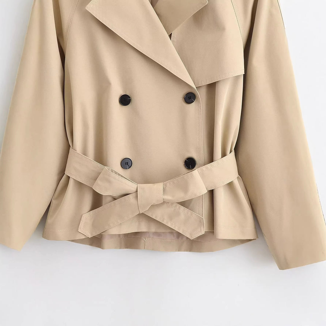 Damen Kurz-Trenchjacke mit weitem Schnitt, doppelreihiger Knopfleiste und Taillengürtel Nord Taschen