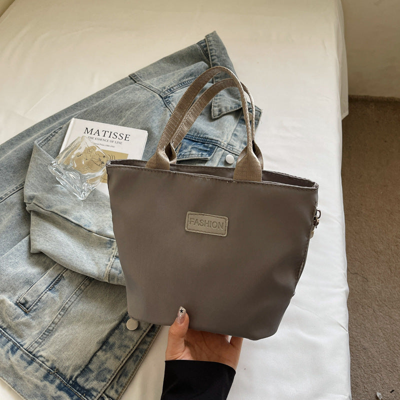 Damen Schultertasche mit minimalistischem Design und praktischem Innenfach Nord Taschen